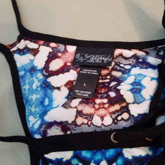 Buckle Daytrip Boho Laceup Tiedie Tank Top - Picture 4 of 5